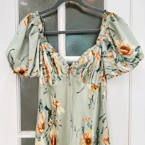 Floral Puff Sleeve Dress - Picture 2 of 5